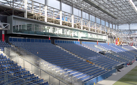 Wer hier keinen Platz bekommt, kann in der Altstadt schauen.<br />Bild: Doleys Roman (19.01.2007)“><figcaption>Wer hier keinen Platz bekommt, kann in der Altstadt schauen.<br />Bild: Doleys Roman (19.01.2007)</figcaption></figure>
            </div>

                    </article>

                <section class=