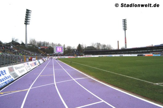 Das Erzgebirgsstadion in Aue.<br />Bild: Stadionwelt“><figcaption>Das Erzgebirgsstadion in Aue.<br />Bild: Stadionwelt</figcaption></figure>
            </div>

                    </article>

                <section class=