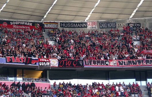 Nürnberger im Münchener Stadion.<br />Bild: Dominik Fried“><figcaption>Nürnberger im Münchener Stadion.<br />Bild: Dominik Fried</figcaption></figure>
            </div>

                    </article>

                <section class=