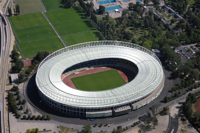 Das Wiener Ernst Happel Stadion bietet 100 Rollstuhlfahrern Platz.<br />Bild: www.euroluftbild.de“><figcaption>Das Wiener Ernst Happel Stadion bietet 100 Rollstuhlfahrern Platz.<br />Bild: www.euroluftbild.de</figcaption></figure>
            </div>

                    </article>

                <section class=