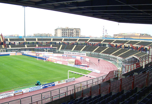 Wieder die Heimat von Catania Calcio.<br />Bild: Bastian Reschke“><figcaption>Wieder die Heimat von Catania Calcio.<br />Bild: Bastian Reschke</figcaption></figure>
            </div>

                    </article>

                <section class=