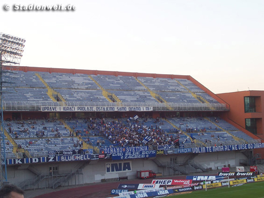 Dinamo-Fans am ersten Spieltag dieser Saison gegen NK Sibenik.<br />Bild: Stadionwelt“><figcaption>Dinamo-Fans am ersten Spieltag dieser Saison gegen NK Sibenik.<br />Bild: Stadionwelt</figcaption></figure>
            </div>

                    </article>

                <section class=