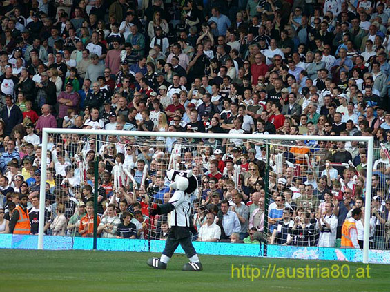 Die Anhänger des FC Fulham sind vor allem auswärts nicht gerade gefürchtet bei den anderen Fans.<br />Bild: Austria80.at“><figcaption>Die Anhänger des FC Fulham sind vor allem auswärts nicht gerade gefürchtet bei den anderen Fans.<br />Bild: Austria80.at</figcaption></figure>
<figure><img decoding=