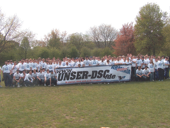 Am Traditionstag gegen Bochum.<br />Bild: www.unser-dsc.de”><figcaption>Am Traditionstag gegen Bochum.<br />Bild: www.unser-dsc.de</figcaption></figure>
<figure><img decoding=