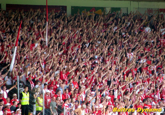 Heimspiel gegen Dresden in dieser Saison.<br />Bild: Bultras Dynamo”><figcaption>Heimspiel gegen Dresden in dieser Saison.<br />Bild: Bultras Dynamo</figcaption></figure>
<figure><img decoding=