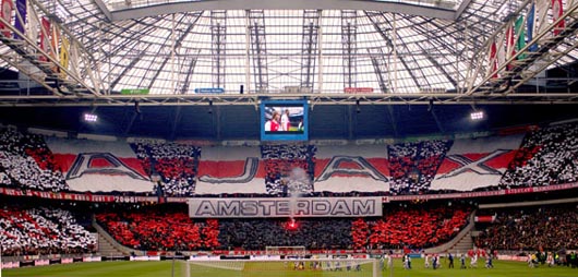 Choreo von Ajax Amsterdam beim letzten Klassiker gegen Feyenoord Rotterdam<br />Bild: VAK410″><figcaption>Choreo von Ajax Amsterdam beim letzten Klassiker gegen Feyenoord Rotterdam<br />Bild: VAK410</figcaption></figure>
            </div>

                    </article>

                <section class=