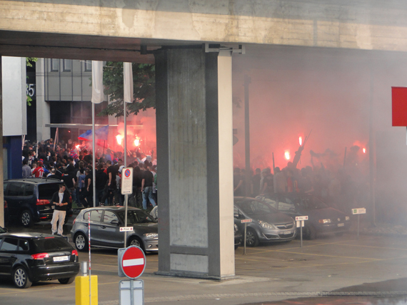 Zahlreiche Basler Fans reisten mit dem Extrazug an<br />Alle Bilder: Tobias Plieninger“><figcaption>Zahlreiche Basler Fans reisten mit dem Extrazug an<br />Alle Bilder: Tobias Plieninger</figcaption></figure>
<figure><img decoding=