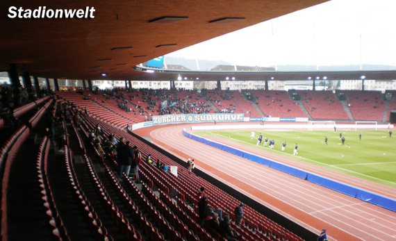 Die Fans vom FC Zürich können sich freuen - die Südkurve wird mit Stehplätzen ausgestattet<br />Bild: Stadionwelt“><figcaption>Die Fans vom FC Zürich können sich freuen – die Südkurve wird mit Stehplätzen ausgestattet<br />Bild: Stadionwelt</figcaption></figure>
            </div>

                    </article>

                <section class=