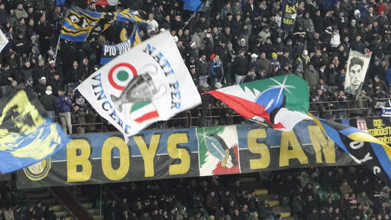 Zu den bekanntesten Ultra-Gruppierungen in Italien gehören die Boys San<br />    <button type=