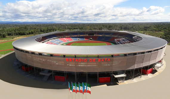 Wurde für den Afrika-Cup um 20.000 Plätze erweitert und komplett überdacht: Das Estadio de Bata<br />Bild: Nüssli”><figcaption>Wurde für den Afrika-Cup um 20.000 Plätze erweitert und komplett überdacht: Das Estadio de Bata<br />Bild: Nüssli</figcaption></figure>
<figure><img decoding=