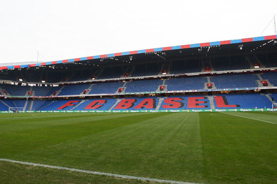 Der St. Jakob-Park ist eines der größten Stadien der Schweiz<br />Bild: FC Basel“><figcaption>Der St. Jakob-Park ist eines der größten Stadien der Schweiz<br />Bild: FC Basel</figcaption></figure>
            </div>

                    </article>

                <section class=