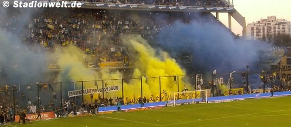 Spielunterbrechung in der zweiten Halbzeit<br />Bild: Stadionwelt“><figcaption>Spielunterbrechung in der zweiten Halbzeit<br />Bild: Stadionwelt</figcaption></figure>
<figure><img decoding=