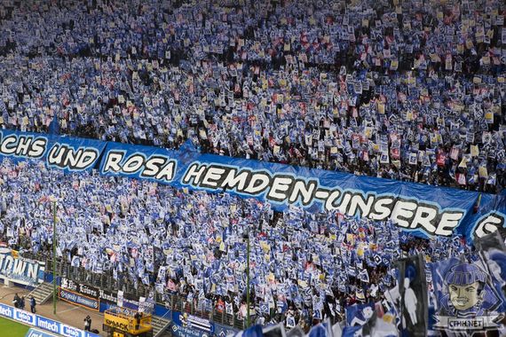 An der 125 Jahr HSV Choreo war der Supporters Club ebenfalls beteiligt.<br />    <button type=