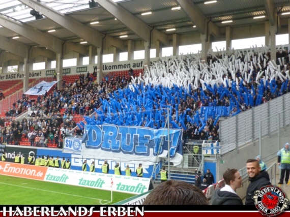 Choreo der Darmstädter Fans in Offenbach<br />    <button type=