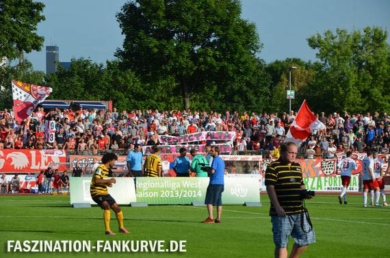 Während der Fußballverband Mittelrhein eine Respect-Aktion durchführte waren den Fortuna-Fans antirassistische Banner verboten. SC Mülltonn reagierte mit einem Spruchband Respect Alta-Aber bloß nicht provozieren<br />    <button type=