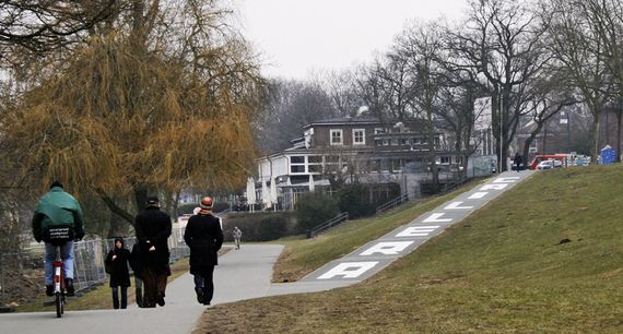 Caillera Schriftzug am Weserstadion<br />    <button type=