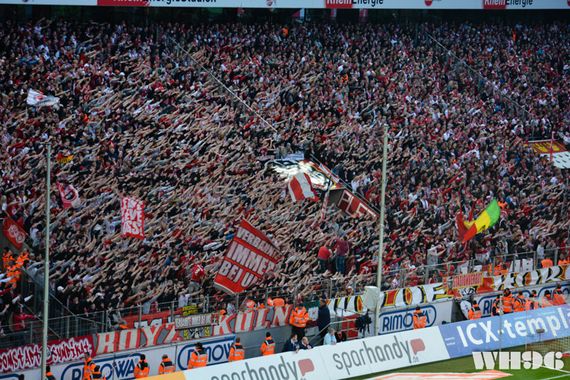 Stimmung in der Kölner Südkurve. Bild: WH96.de