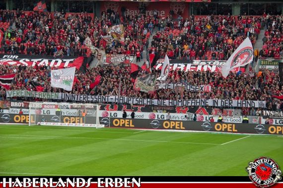Dieses Spruchband beim Spiel gegen Bremen sorgte für große Diskussionen.<br />    <button type=