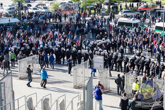 Nach der Niederlage gegen Bayern war der Frust bei einigen HSV-Fans besonders groß.<br />    <button type=