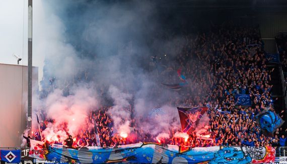 Könnten Deals zwischen Ultras und Verein die Lösung des Pyroproblems sein?<br />    <button type=