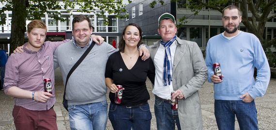 Das Präsidium des HFC Falke e.V.: v.l.n.r: Felix Gnauck (Beisitzer), Christian Bieberstein (Schatzmeister), Tamara Dwenger (Präsidentin), Florian Tietje (stellvertretender Präsident) und Philipp Markhardt (Beisitzer). <br />Bild: Patrick Franck”><figcaption>Das Präsidium des HFC Falke e.V.: v.l.n.r: Felix Gnauck (Beisitzer), Christian Bieberstein (Schatzmeister), Tamara Dwenger (Präsidentin), Florian Tietje (stellvertretender Präsident) und Philipp Markhardt (Beisitzer). <br />Bild: Patrick Franck</figcaption></figure>
                </div>
                
                <!-- YouTube (Meta-Feld) -->
                
            </div>
        </article>

                <script>
        (function() {
            var root = document.querySelector('.ff-single-news-gallery');
            if (!root) return;
            var slides = root.querySelectorAll('.ff-single-news-gallery-slide');
            var dots = root.querySelectorAll('.ff-single-news-gallery-dot');
            var prev = root.querySelector('.ff-single-news-gallery-prev');
            var next = root.querySelector('.ff-single-news-gallery-next');
            var n = slides.length;
            if (n < 2) return;
            var i = 0;
            function closeAllImgInfo() {
                root.querySelectorAll('.ff-fv-img-info-host.is-info-open').forEach(function(host) {
                    host.classList.remove('is-info-open');
                    var b = host.querySelector('.ff-fv-img-info-btn');
                    var p = host.querySelector('.ff-fv-img-info-panel');
                    if (b) b.setAttribute('aria-expanded', 'false');
                    if (p) p.setAttribute('aria-hidden', 'true');
                });
            }
            function show(idx) {
                closeAllImgInfo();
                i = ((idx % n) + n) % n;
                for (var s = 0; s < n; s++) {
                    if (s === i) slides[s].removeAttribute('hidden'); else slides[s].setAttribute('hidden', '');
                }
                for (var s = 0; s < dots.length; s++) {
                    dots[s].classList.toggle('is-active', s === i);
                    dots[s].setAttribute('aria-selected', s === i ? 'true' : 'false');
                }
            }
            if (prev) prev.addEventListener('click', function() { show(i - 1); });
            if (next) next.addEventListener('click', function() { show(i + 1); });
            for (var d = 0; d < dots.length; d++) {
                (function(di) { dots[di].addEventListener('click', function() { show(di); }); })(d);
            }
        })();
        </script>
        
        <!-- Kommentare -->
                <section class=