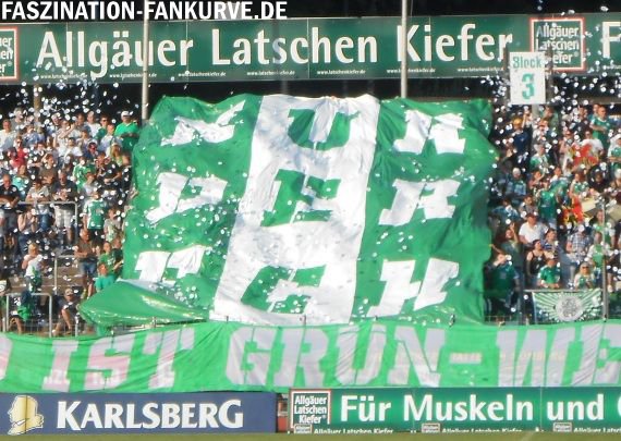 Choreografie der FC Homburg-Fans. Alle Bilder der Partie gibt es oben in der Galerie.<br />    <button type=
