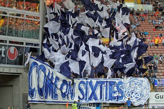Am ersten Spieltag in Lautern zeigten die 1860-Fans keine Spruchbänder gegen RB Leipzig. Die Giasinga Buam unterstützen aber die Kampagne 
