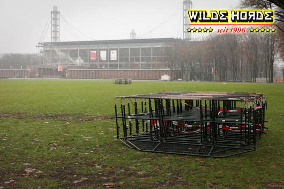 Ab heute ist bei vielen Spielen in NRW weniger Polizei unterwegs.<br />    <button type=