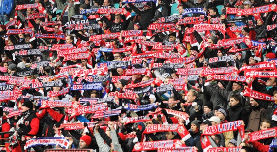 Der Verdächtige hatte es zuletzt auf einen RB Leipzig Schal abgesehen.<br />    <button type=