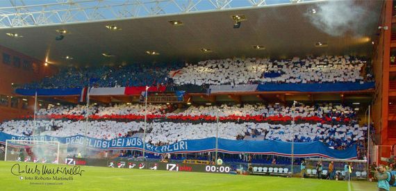 Fans von Samporia sind u.a. mit Fans des FC St. Pauli Fans befreundet<br />Bild: Roberto Martinelli „><figcaption>Fans von Samporia sind u.a. mit Fans des FC St. Pauli Fans befreundet<br />Bild: Roberto Martinelli </figcaption></figure>
            </div>

                    </article>

                <section class=