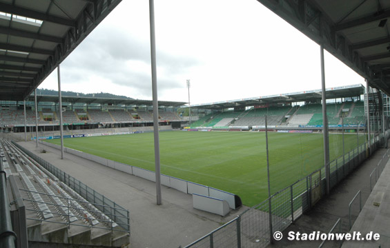 Bisher spielt der SC Freiburg hier.<br />    <button type=