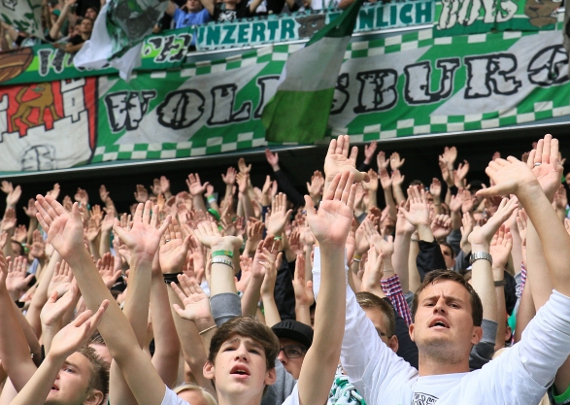 Die Ultras wollen nun unter dem Namen La Familia aktiv werden.<br />    <button type=