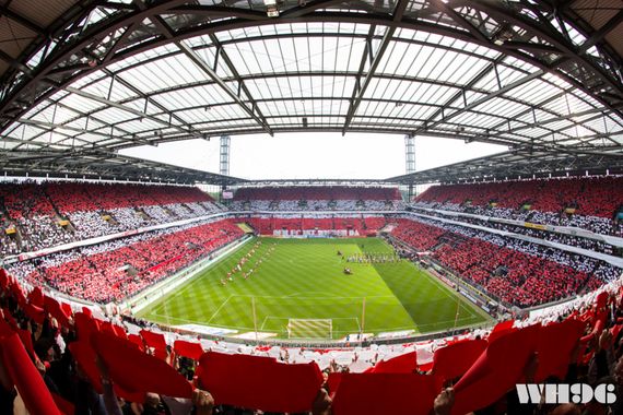 Choreografie der Wilden Horde beim Spiel gegen St. Pauli.<br />    <button type=