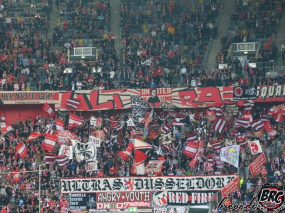 Die Ultras Düsseldorf positionieren sich in ihrer Stellungnahme eindeutig gegen HoGeSa und sind dabei auch selbstkritisch.<br />    <button type=