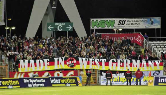 Aktion der Wilden Horde vor knapp zehn Jahren beim Spiel in Dresden.<br />    <button type=
