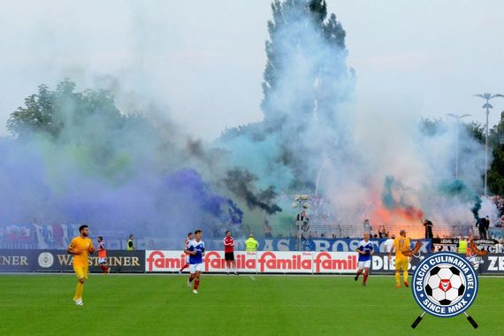 Nicht erst im Stadion, sondern schon auf der Hinfahrt ist das Mitführen von Pyrotechnik verboten.<br />    <button type=