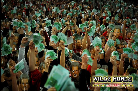 Fanproteste gegen Dietmar Hopp.<br />Bild: WH96″><figcaption>Fanproteste gegen Dietmar Hopp.<br />Bild: WH96</figcaption></figure>
                </div>
                
                <!-- YouTube (Meta-Feld) -->
                
            </div>
        </article>

                <script>
        (function() {
            var root = document.querySelector('.ff-single-news-gallery');
            if (!root) return;
            var slides = root.querySelectorAll('.ff-single-news-gallery-slide');
            var dots = root.querySelectorAll('.ff-single-news-gallery-dot');
            var prev = root.querySelector('.ff-single-news-gallery-prev');
            var next = root.querySelector('.ff-single-news-gallery-next');
            var n = slides.length;
            if (n < 2) return;
            var i = 0;
            function closeAllImgInfo() {
                root.querySelectorAll('.ff-fv-img-info-host.is-info-open').forEach(function(host) {
                    host.classList.remove('is-info-open');
                    var b = host.querySelector('.ff-fv-img-info-btn');
                    var p = host.querySelector('.ff-fv-img-info-panel');
                    if (b) b.setAttribute('aria-expanded', 'false');
                    if (p) p.setAttribute('aria-hidden', 'true');
                });
            }
            function show(idx) {
                closeAllImgInfo();
                i = ((idx % n) + n) % n;
                for (var s = 0; s < n; s++) {
                    if (s === i) slides[s].removeAttribute('hidden'); else slides[s].setAttribute('hidden', '');
                }
                for (var s = 0; s < dots.length; s++) {
                    dots[s].classList.toggle('is-active', s === i);
                    dots[s].setAttribute('aria-selected', s === i ? 'true' : 'false');
                }
            }
            if (prev) prev.addEventListener('click', function() { show(i - 1); });
            if (next) next.addEventListener('click', function() { show(i + 1); });
            for (var d = 0; d < dots.length; d++) {
                (function(di) { dots[di].addEventListener('click', function() { show(di); }); })(d);
            }
        })();
        </script>
        
        <!-- Kommentare -->
                <section class=