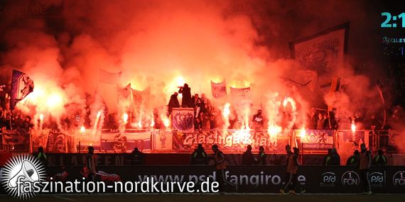 Pyroaktion der 1860-Fans in Nürnberg<br />    <button type=