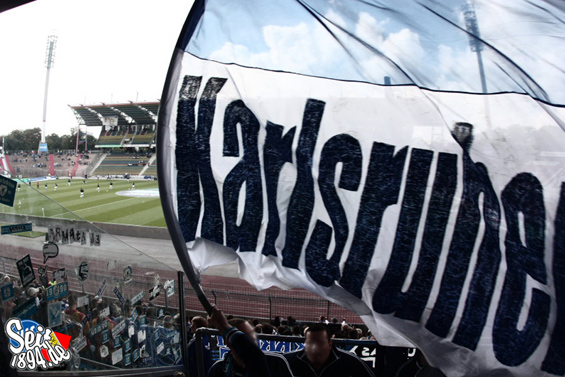 Fahne der Fans vom Karlsruher SC<br />    <button type=