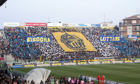 Die Fanszene des FC Parma. Bild: Bild: www.96koelsch.de