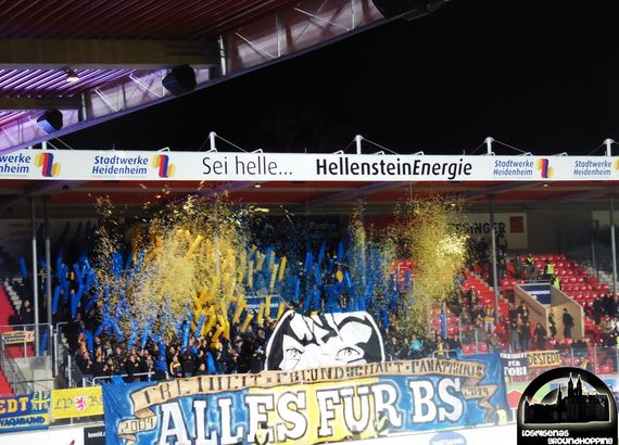 Choreo der Eintracht-Fans im letzten Auswärtsspiel 2014<br />    <button type=