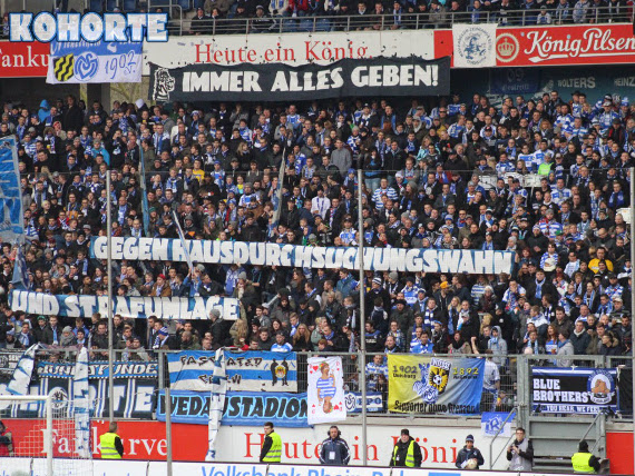Das Soli-Spruchband der Kohorte<br />    <button type=
