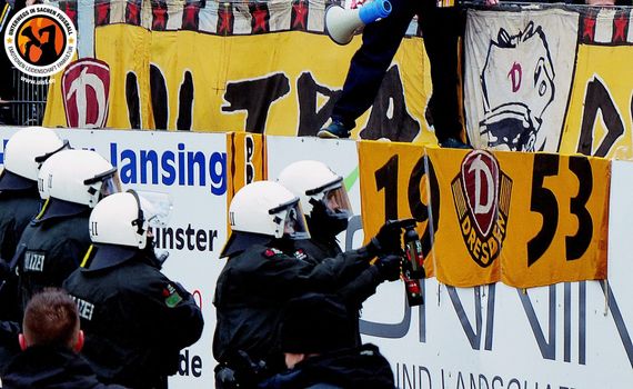 Polizei geht gegen Dynamo Fans in Münster vor<br />    <button type=