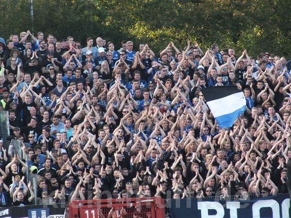 Bielefeld Fans beim Hinspielderby in Münster