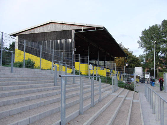 Das Stadion Hoheluft. Die Heimat der Victoria<br />    <button type=