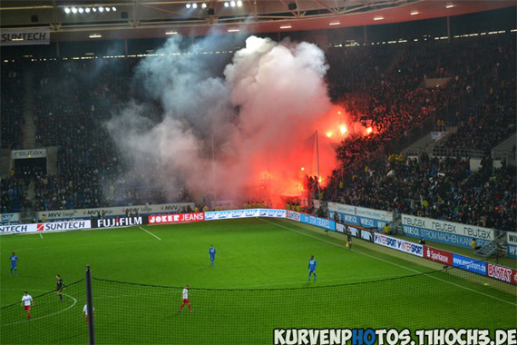 Der Busangriff ereignete sich nach dem Spiel des 1. FC Köln in Sinsheim<br />    <button type=