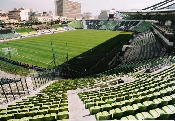 Wegen Ausschreitungen in diesem Stadion wird es am kommenden Spieltag so aussehen.<br />Bild: O. Leisner“><figcaption>Wegen Ausschreitungen in diesem Stadion wird es am kommenden Spieltag so aussehen.<br />Bild: O. Leisner</figcaption></figure>
            </div>

                    </article>

                <section class=