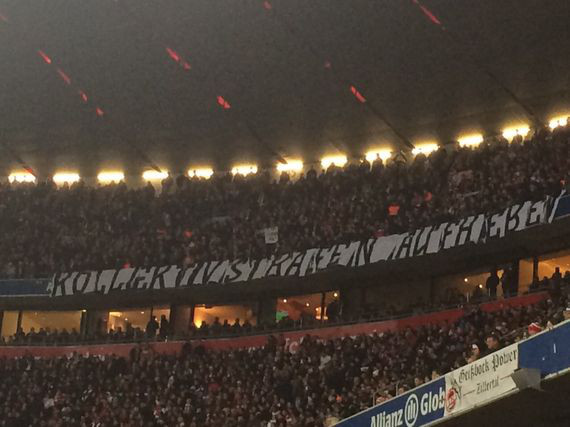 Die zentrale Forderung der Coloniacs an den 1. FC Köln beim Spiel in München<br />    <button type=