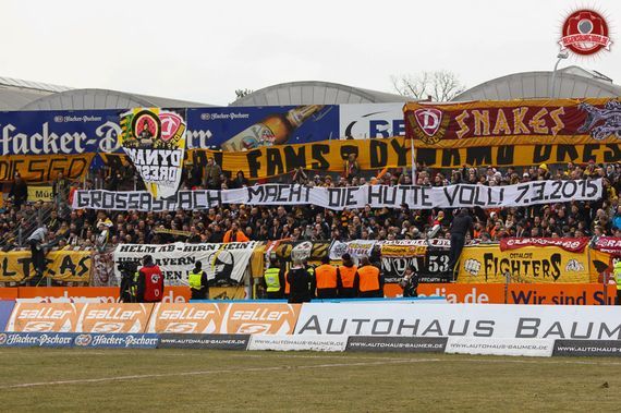 Mobilisierungsspruchband bei Regensburg gegen Dynamo Dresden<br />    <button type=