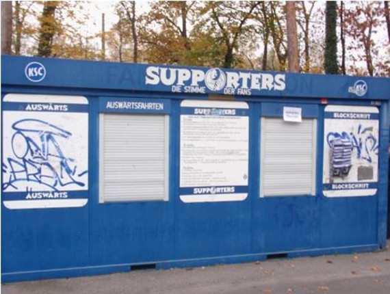 Am Container der Supporters gibt es keine Auswärtstickets mehr<br />    <button type=